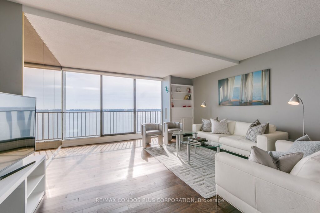 For Lease: 33 Harbour Square 1001, Toronto C01, ON M5J 2G2, Toronto C01, ON - Property Photo