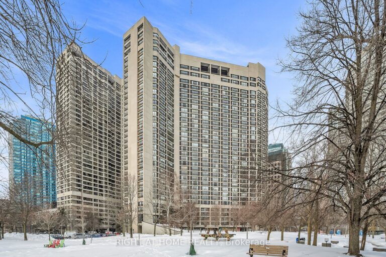 For Sale: 33 Harbour Square 2019, Toronto C01, ON M5J 2G2, Toronto C01, ON