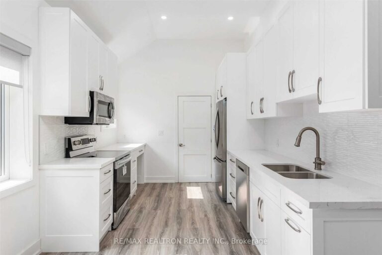 For Lease: 76 Lawrence Avenue W, Toronto C04, ON M5M 1A6, Toronto C04, ON