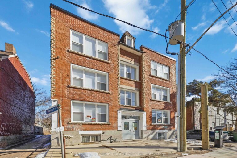 For Lease: 1A Leonard Avenue 1, Toronto C01, ON M5T 2P8, Toronto C01, ON