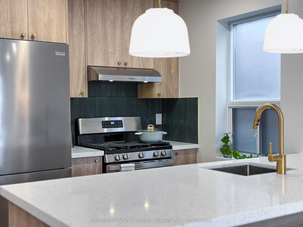 For Lease: 27 Marigold Avenue Upper, Toronto E01, ON M4M 3B1, Toronto E01, ON - Property Photo