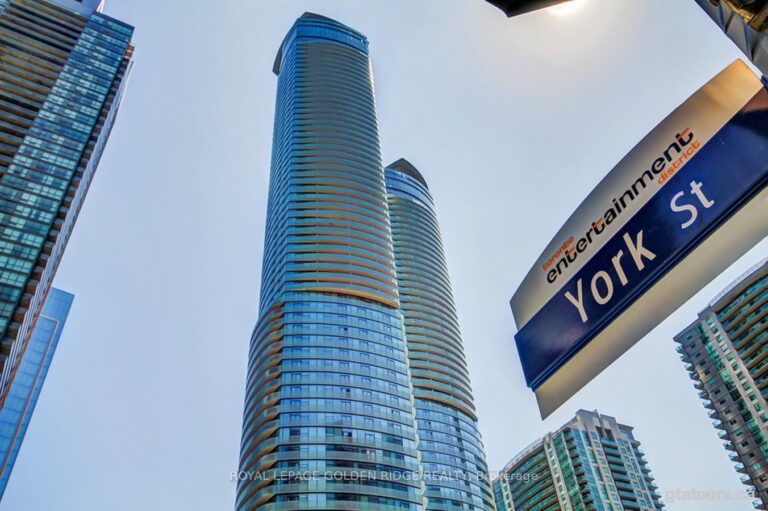 For Sale: 14 York Street 5809, Toronto C01, ON M5J 0B1, Toronto C01, ON