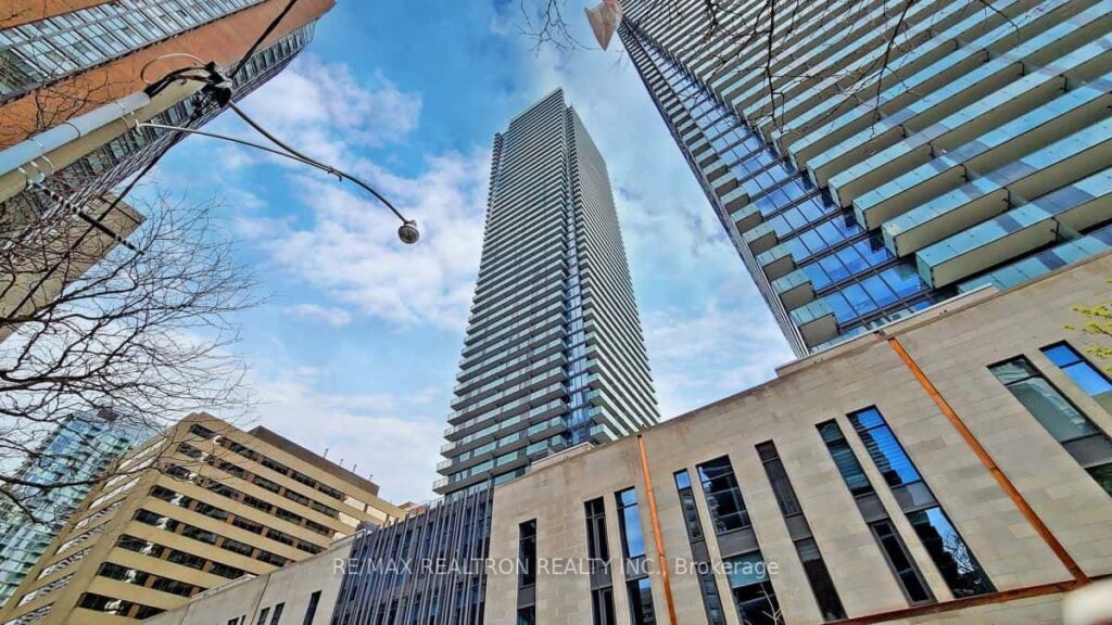 For Lease: 1080 Bay Street 2108, Toronto C01, ON M5S 0A5, Toronto C01, ON - Property Photo