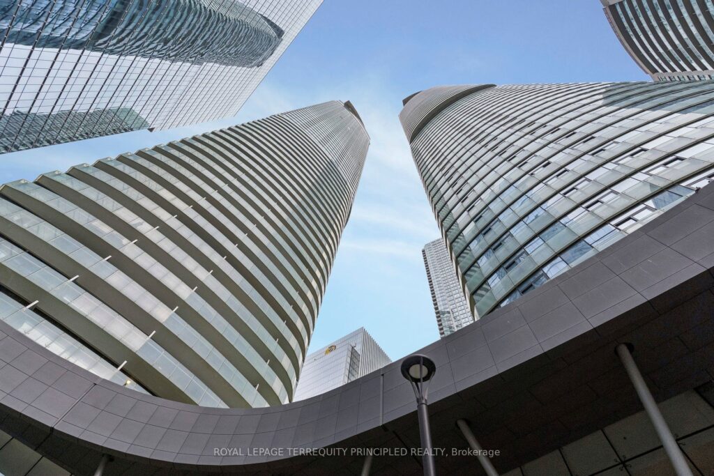 For Sale: 12 York Street 307, Toronto C01, ON M5J 0A9, Toronto C01, ON - Property Photo