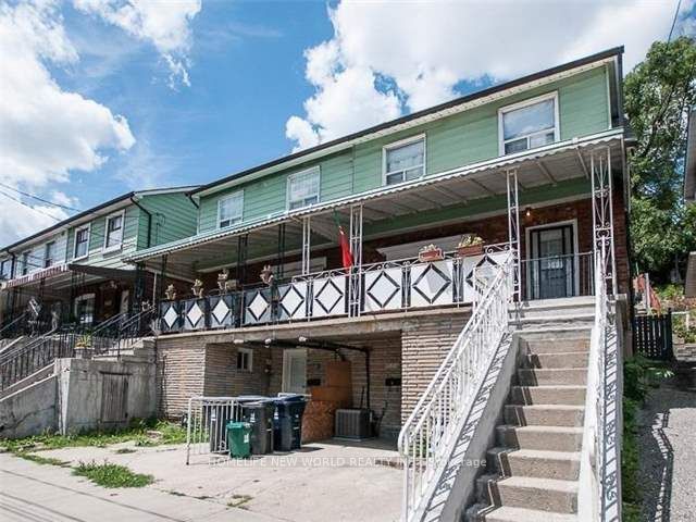 For Lease: 1514 Davenport Road 301, Toronto W03, ON M6H 2H8, Toronto W03, ON