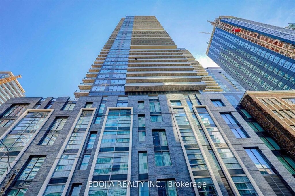 For Sale: 125 Blue Jays Way 4706, Toronto, ON M5V 0N5, Toronto C01, ON - Property Photo