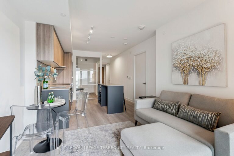 For Sale: 8 Tippett Road 809, Toronto, ON M3H 0E7, Toronto C06, ON