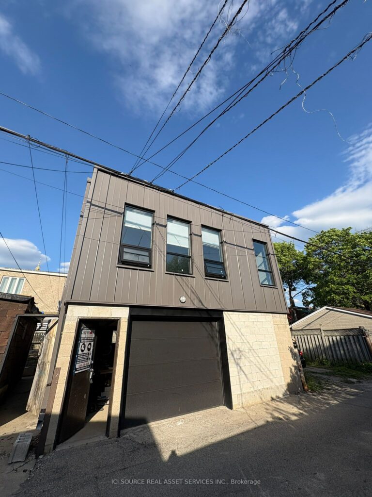 For Lease: 822 Ossington Avenue Laneway suite, Toronto, ON M6G 3V1, Toronto W02, ON