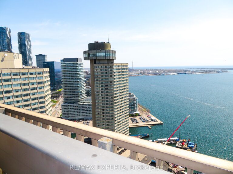 For Sale: 33 Harbour Square 2233, Toronto, ON M5J 2G2, Toronto C01, ON