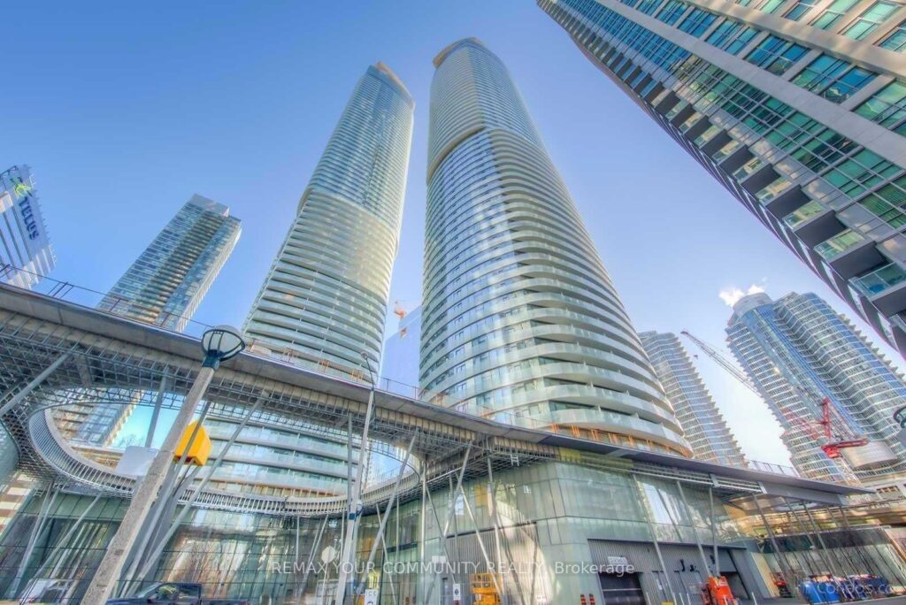 For Sale: 14 York Street 1709, Toronto, ON M5J 0B1, Toronto C01, ON - Property Photo