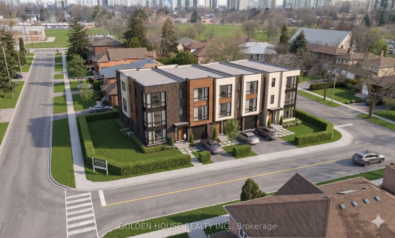 For Sale: 260 Moore Park Avenue, Toronto, ON M2M 1N6, Toronto C07, ON