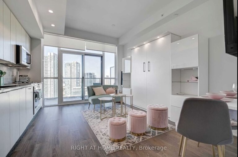 For Sale: 38 Iannuzzi Street Uph02, Toronto, ON M5V 0S2, Toronto C01, ON
