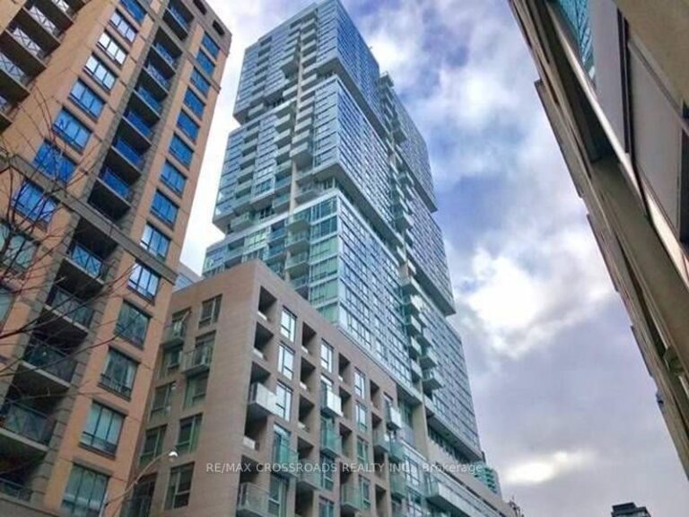 For Sale: 199 Richmond Street W 1708, Toronto, ON M5V 0H4, Toronto C01, ON