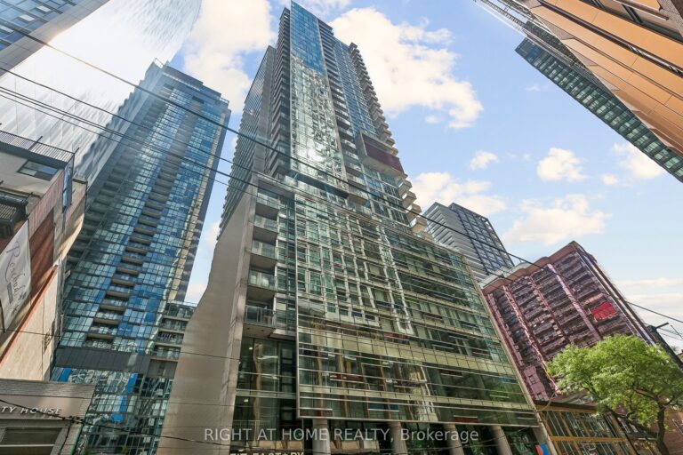 For Sale: 375 King Street W 1606, Toronto, ON M5V 1K5, Toronto C01, ON