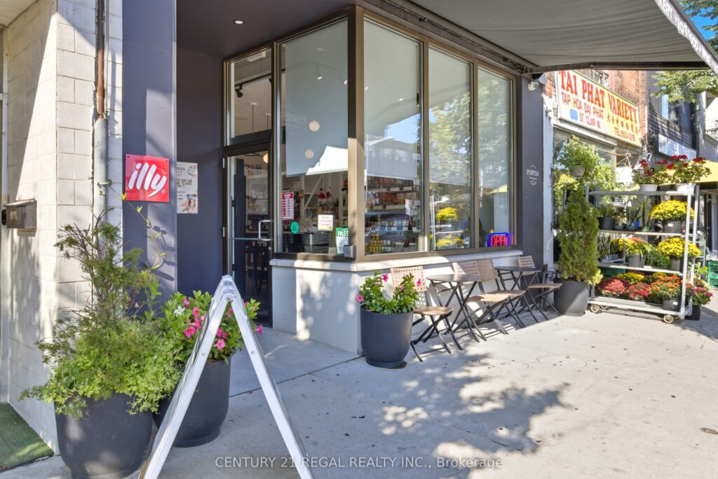 For Sale: 1700 St Clair Avenue W, Toronto, ON M6N 1J1, Toronto W03, ON - Property Photo