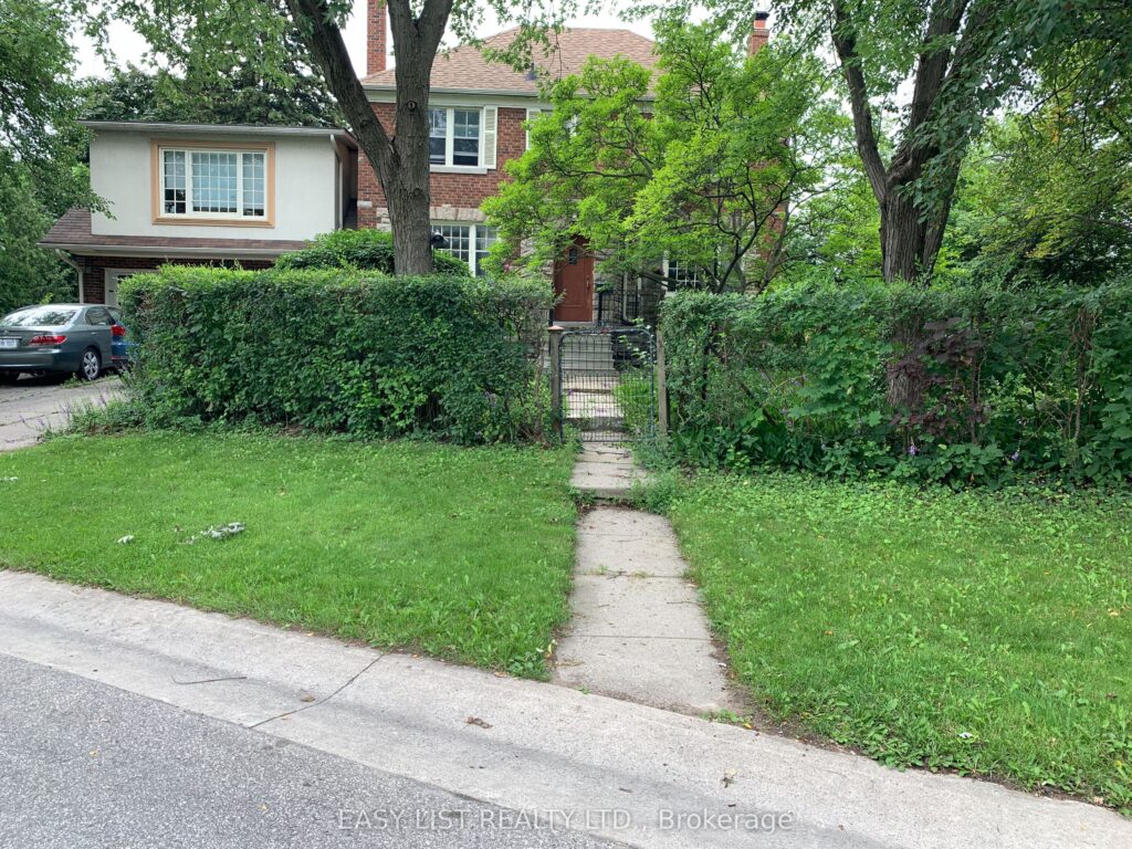 For Lease: 205 Ridley Boulevard, Toronto, ON M5M 3M4, Toronto C04, ON - Property Photo