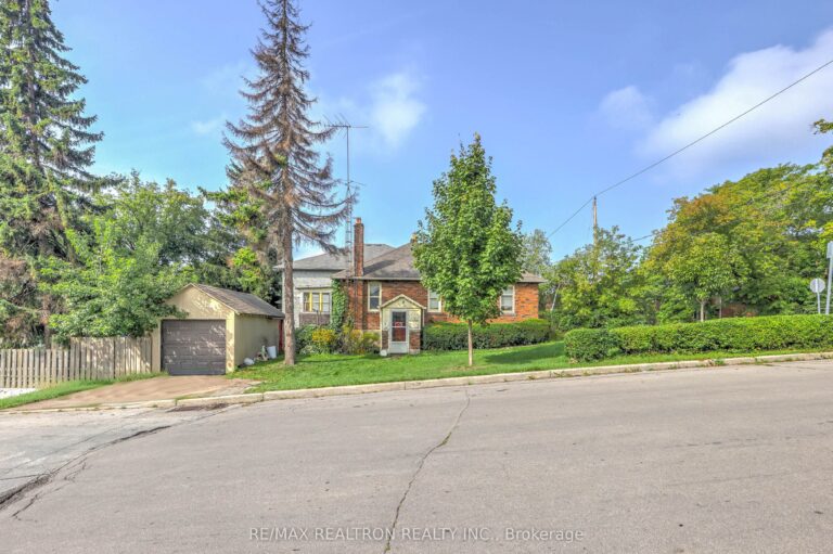 For Sale: 143 Harlandale Avenue, Toronto, ON M2N 1P5, Toronto C07, ON