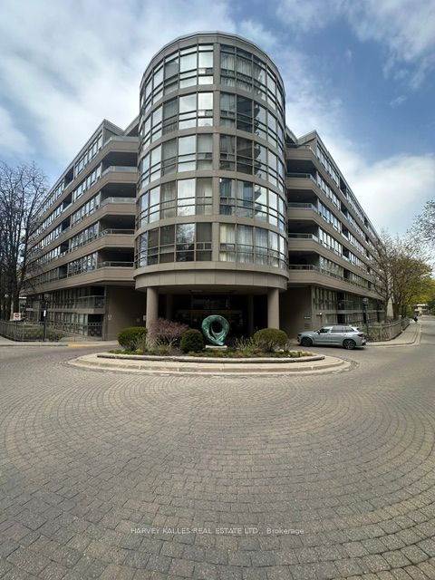 For Lease: 18 Lower Village Gate PH4, Toronto, ON M5P 3M1, Toronto C03, ON