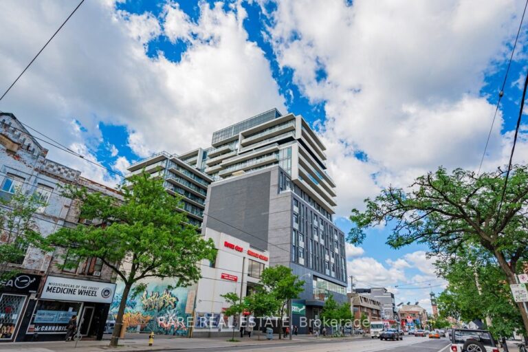 For Sale: 297 College Street PH5, Toronto, ON M5T 0C2, Toronto C01, ON